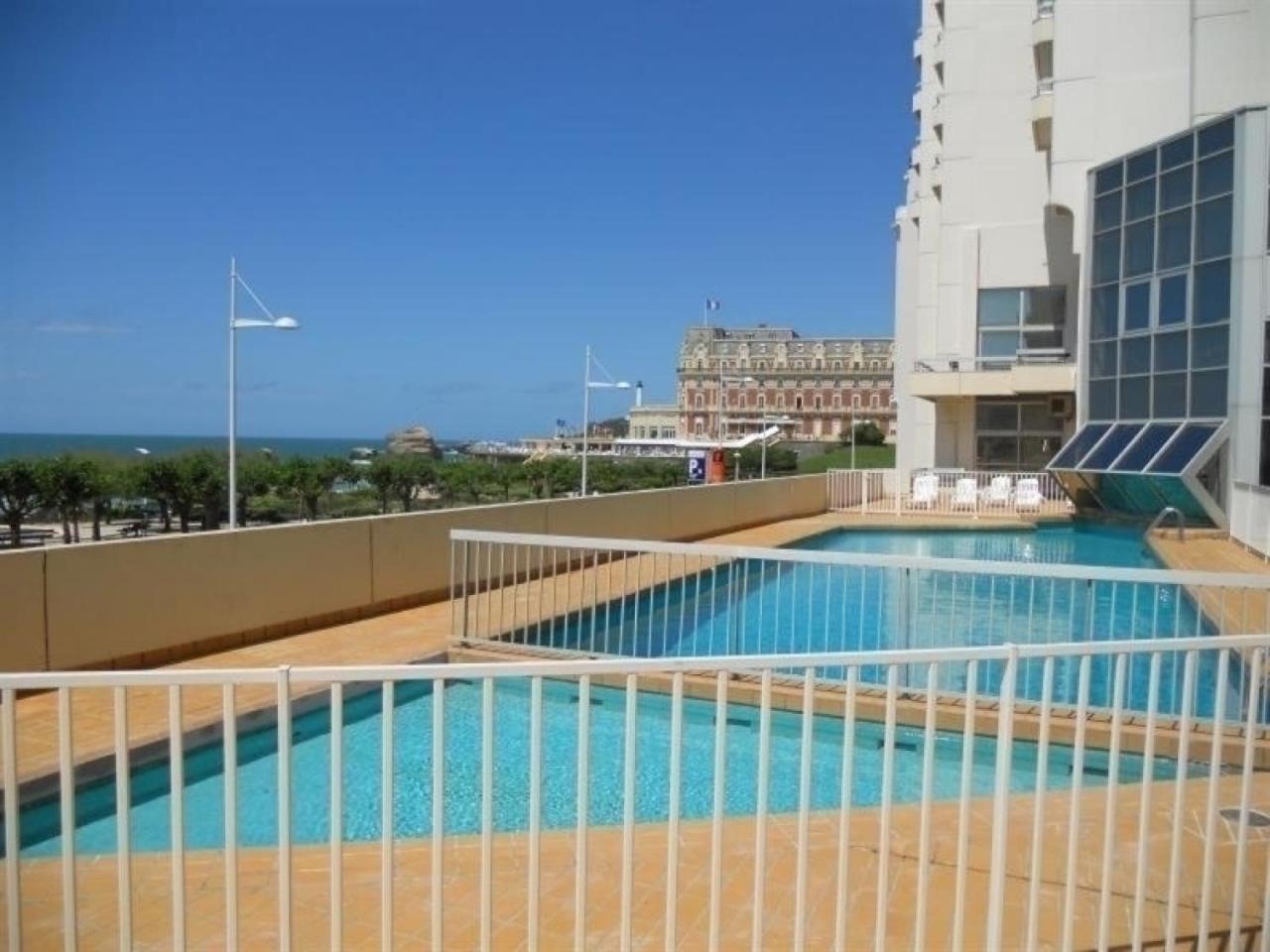 Charmant Studio En Centre-Ville Avec Piscine Proche Grande Plage - Fr-1-3-410 Биариц Екстериор снимка